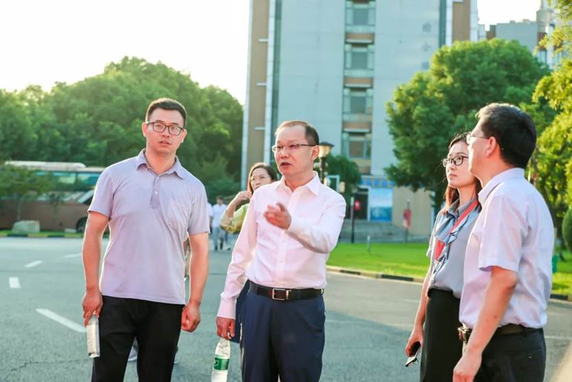 http://www.jsou.edu.cn/_upload/article/images/0e/f5/85e56b284b5399e3e03bc40e0d39/c6413357-82df-4902-8b2b-097d13063c00.jpg