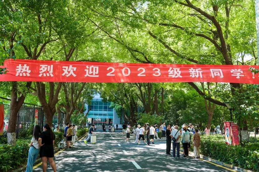 http://www.jsou.edu.cn/_upload/article/images/0e/f5/85e56b284b5399e3e03bc40e0d39/538cb542-25bd-46a6-a471-6dc85e73381a.jpg