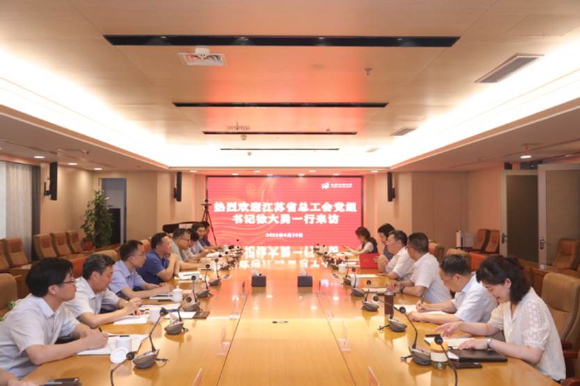 http://www.jsou.edu.cn/_upload/article/images/84/bf/43f9c0d64cd682c24eb0c0067b6e/a89c6fb4-8769-4d27-93e5-00f42486489c.jpg